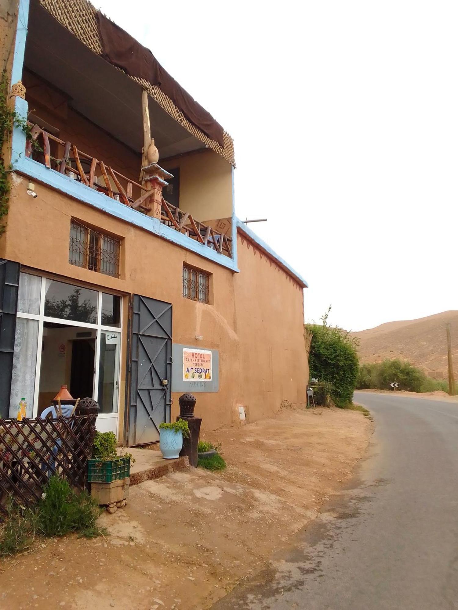 Hotel Restaurant Ait Saderat Boumalne Dades ภายนอก รูปภาพ